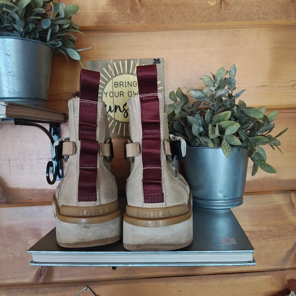 Sorel Women Size 9 Hi-Line EQ Chalk Ceramic Suede Waterproof Chelsea‎ Boots